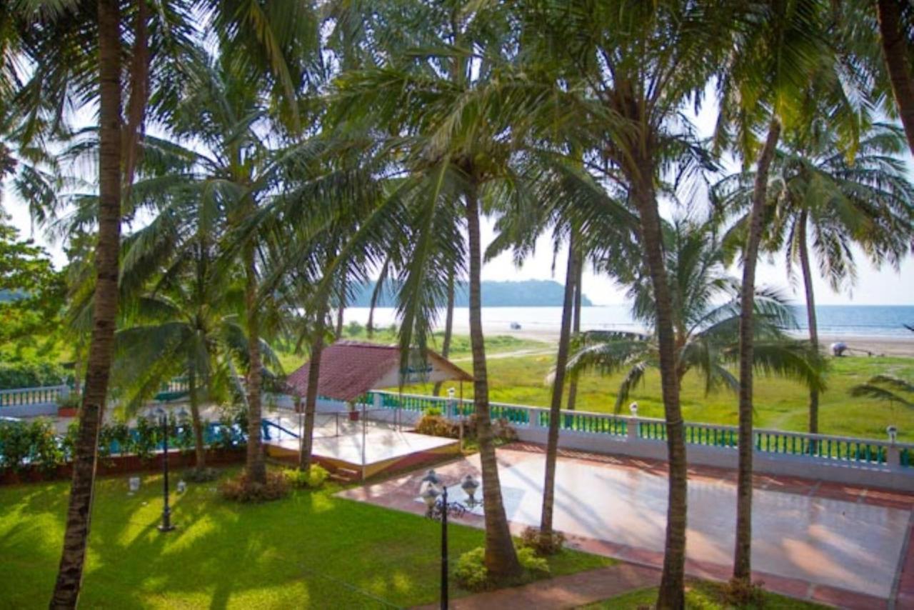 Swimsea Beach Resort, A Beach Property Panaji Esterno foto