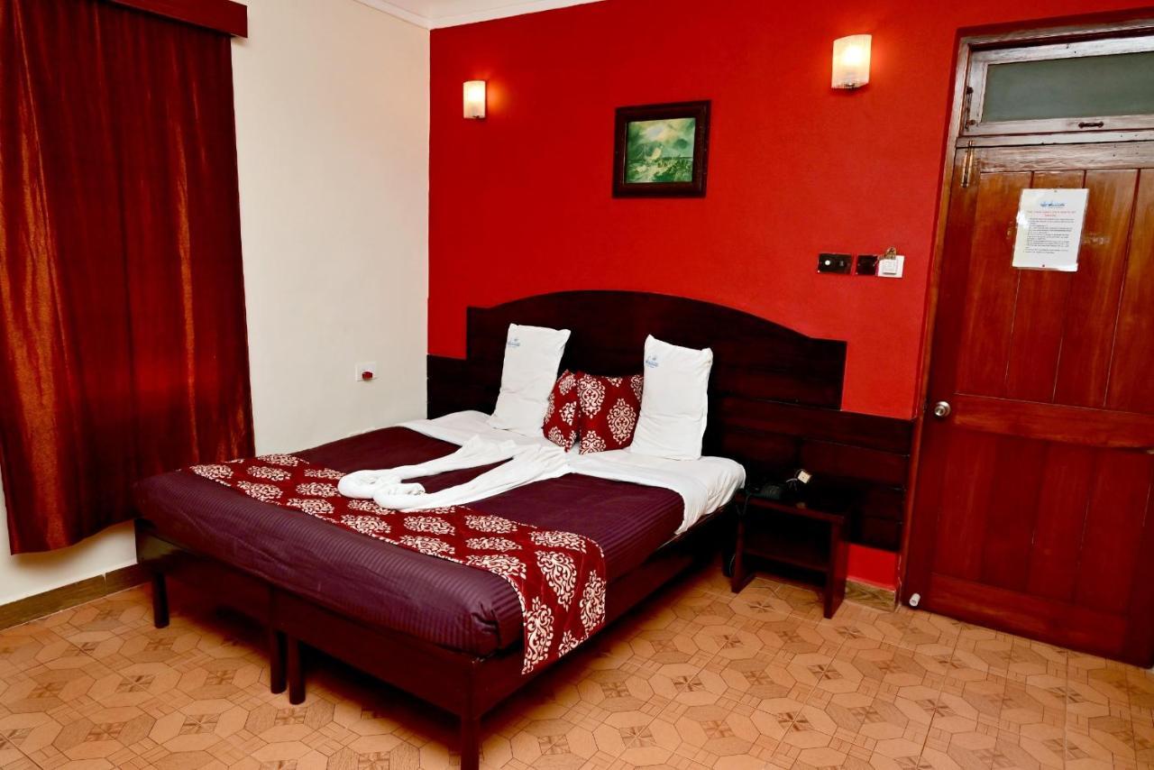 Swimsea Beach Resort, A Beach Property Panaji Esterno foto